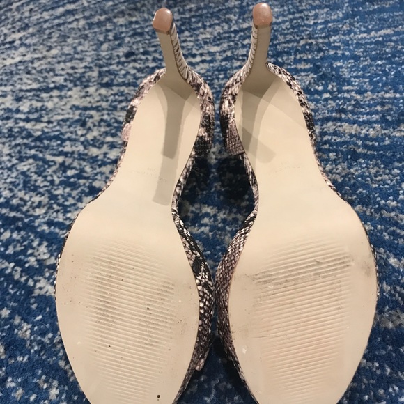 Steve Madden Heels ~ size 8 M ~๐ - Picture 4 of 4